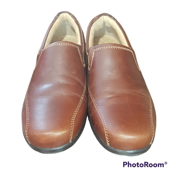 Aravon by New Balance Tia Brown Leather Slip on Loafer Comfort Shoe - Picture 5 of 16
